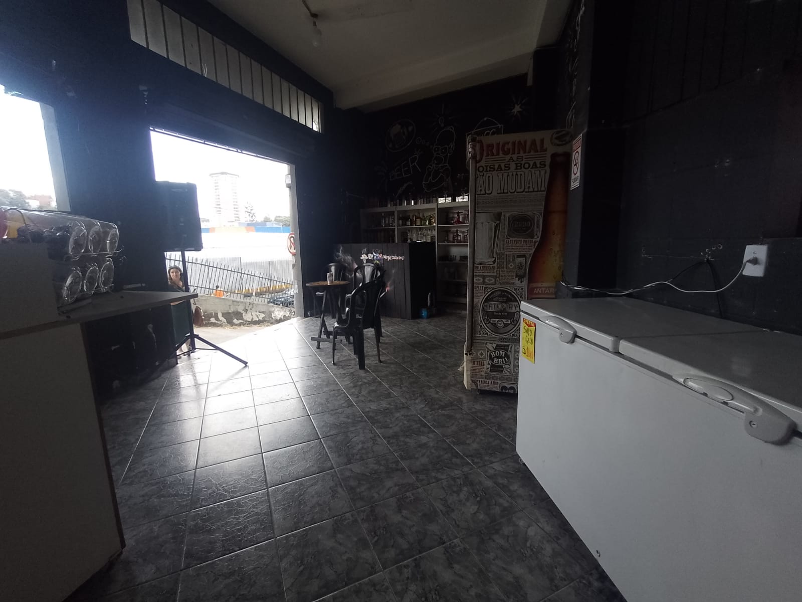 Imóvel renda(300m²) 08 casas + salão comercial, 03 vagas