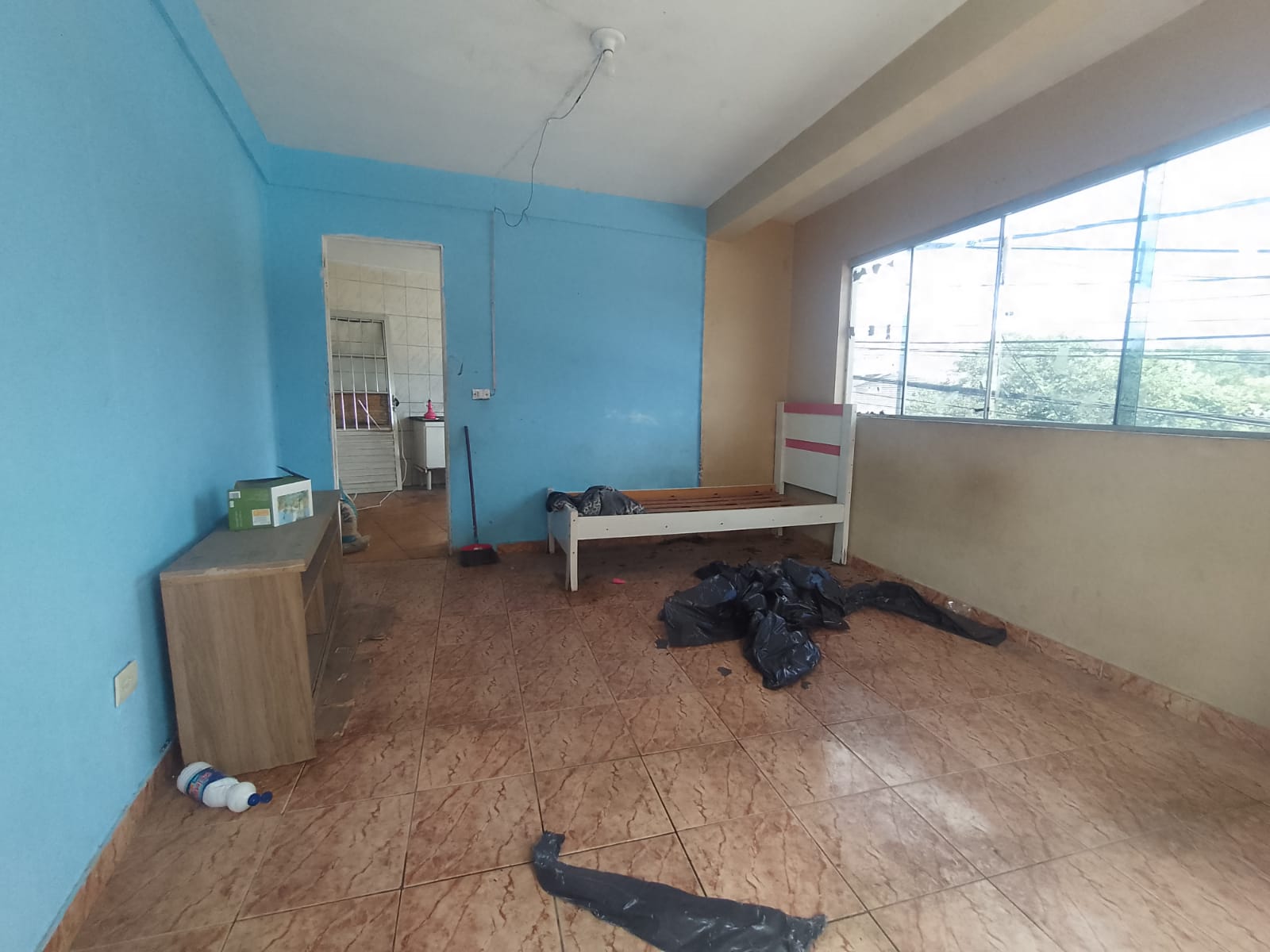 Imóvel renda(300m²) 08 casas + salão comercial, 03 vagas