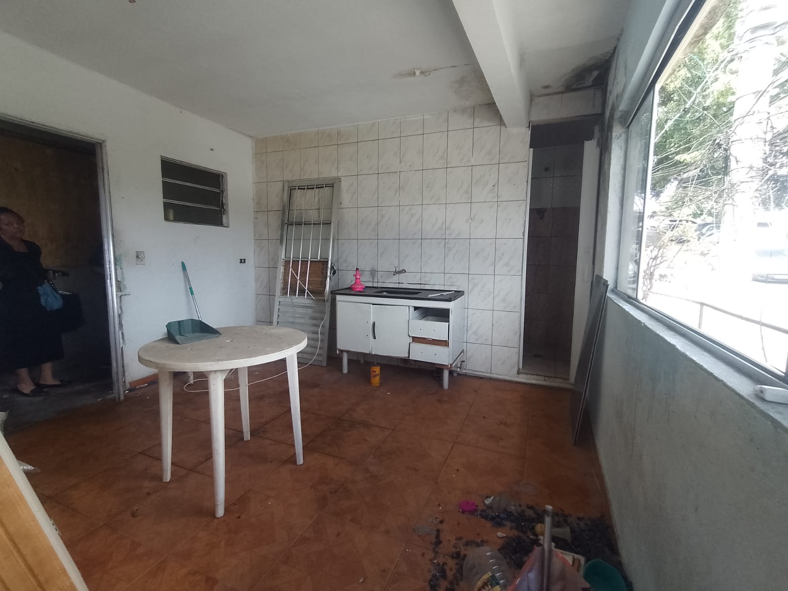 Imóvel renda(300m²) 08 casas + salão comercial, 03 vagas