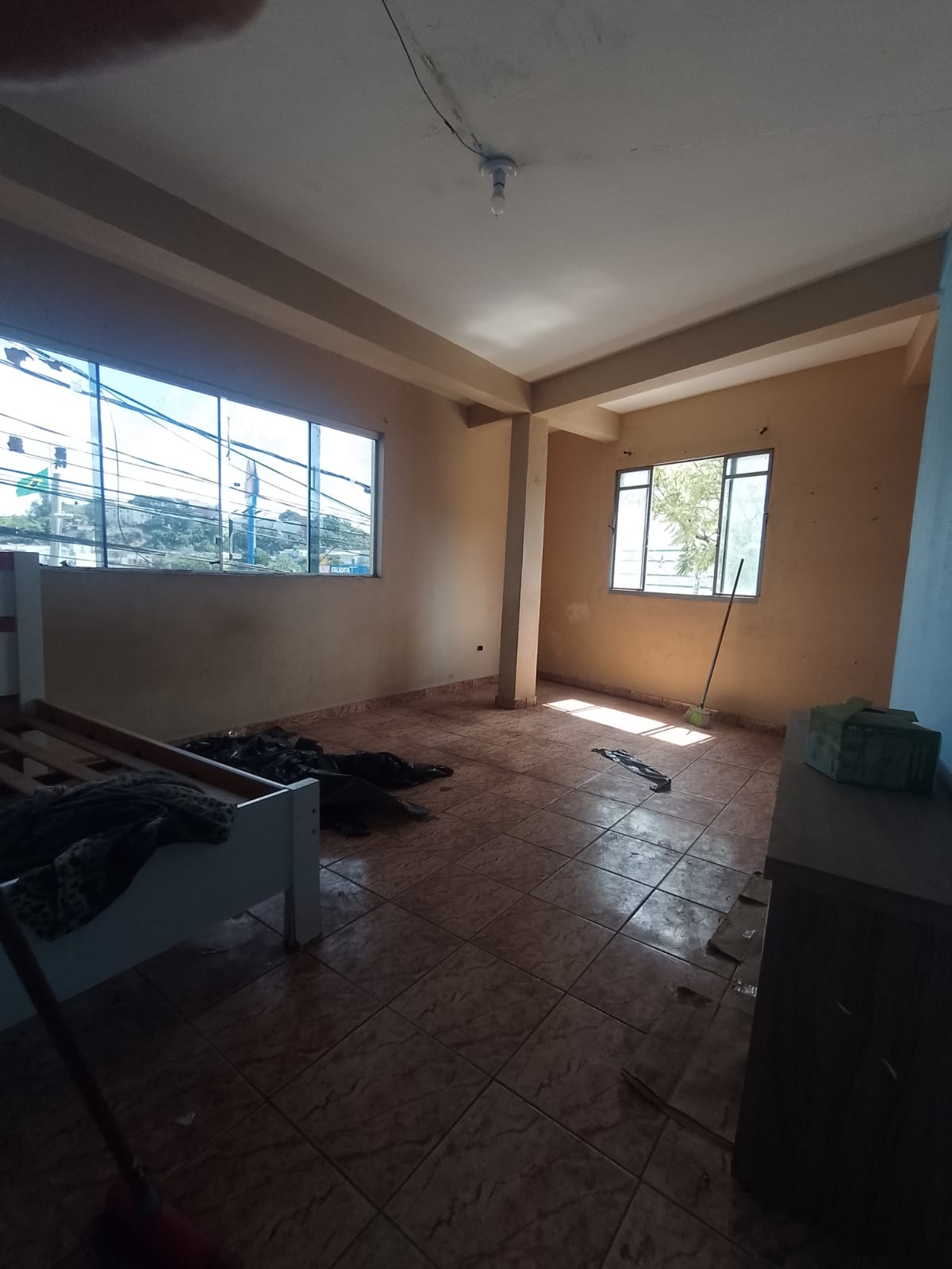 Imóvel renda(300m²) 08 casas + salão comercial, 03 vagas