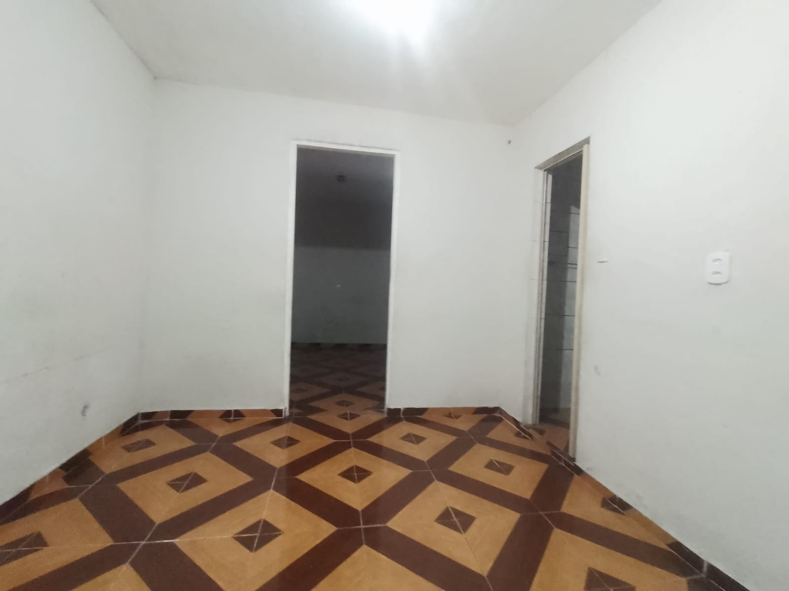 Casa para renda(140m²) 02 casas, 01 vaga 