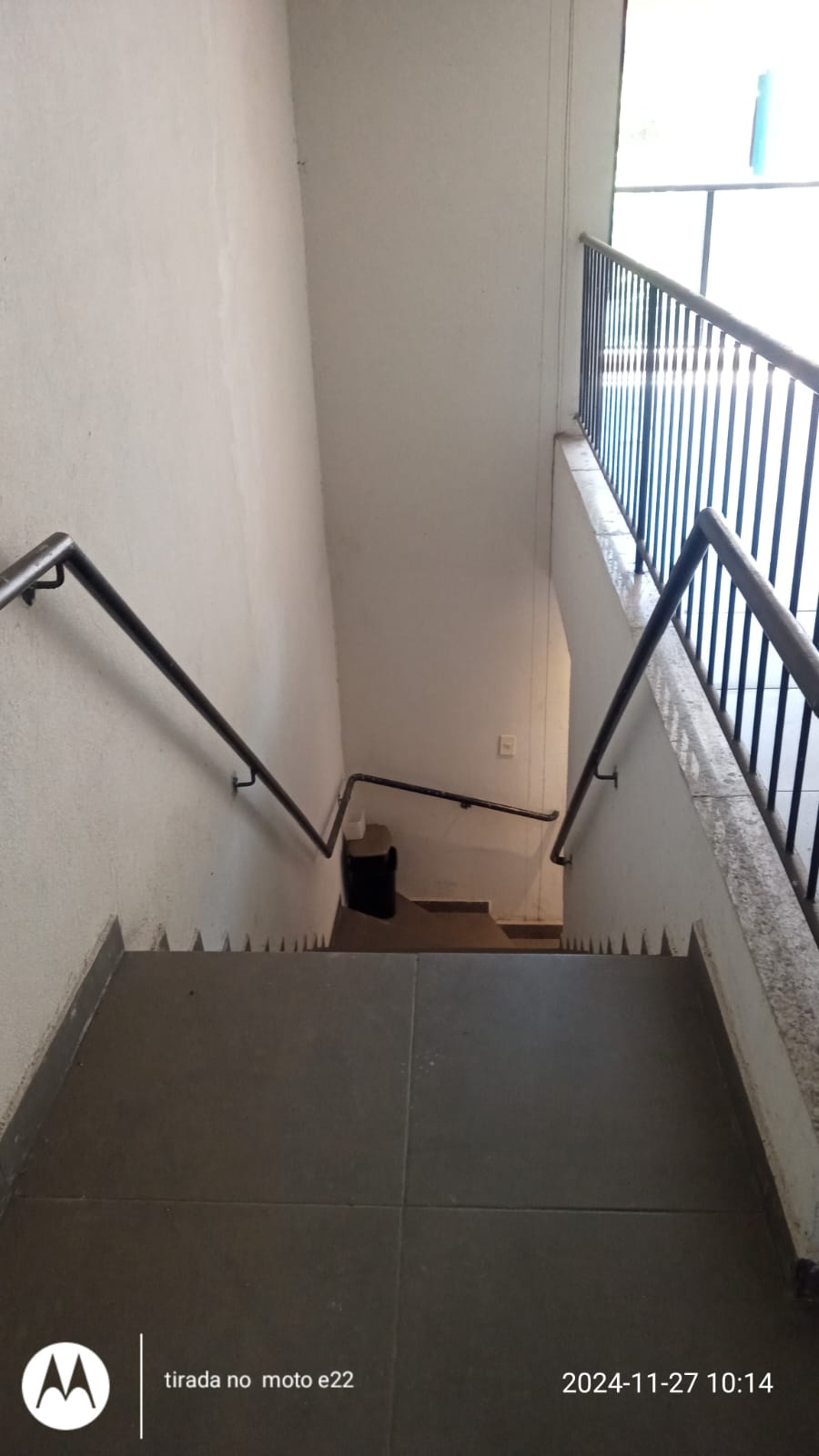 TERRENO COM 4 CASAS, SENDO 3 CASAS NO TERREO E 1 NO PRIMEIRO PAVIMENTO, SENDO A PRINCIPAL COM 2 QUARTOS, SALA ,COZINHA, BANHEIRO, SACADA E TERRAÇO COM CHURRASQUEIRA.