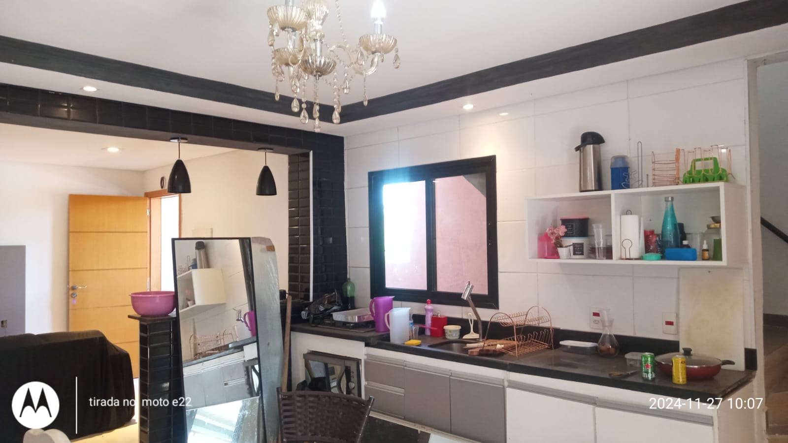 TERRENO COM 4 CASAS, SENDO 3 CASAS NO TERREO E 1 NO PRIMEIRO PAVIMENTO, SENDO A PRINCIPAL COM 2 QUARTOS, SALA ,COZINHA, BANHEIRO, SACADA E TERRAÇO COM CHURRASQUEIRA.