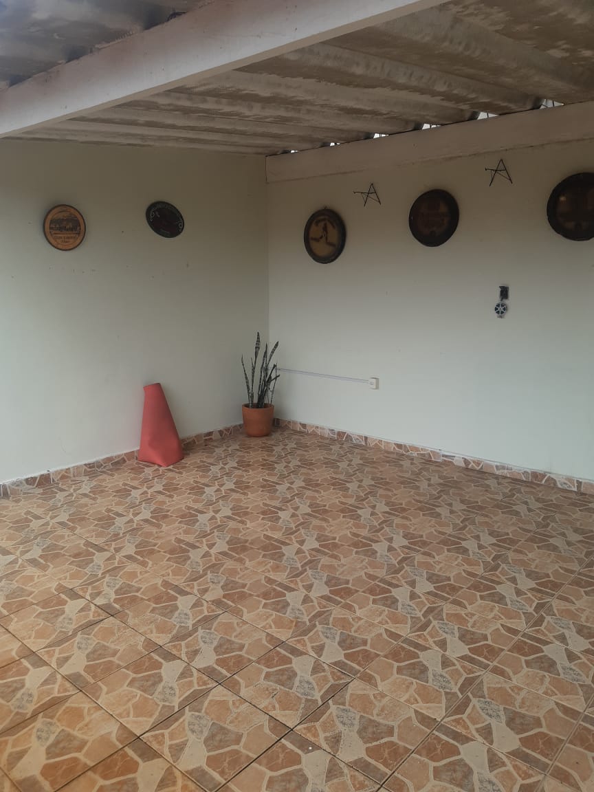 Casa(250m²) 03 Dormitórios, 04 vagas