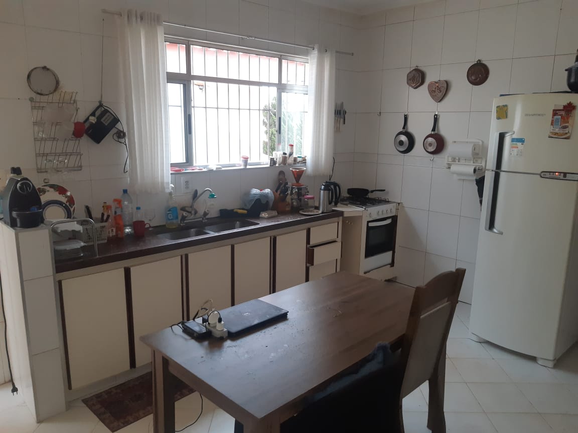 Casa(250m²) 03 Dormitórios, 04 vagas