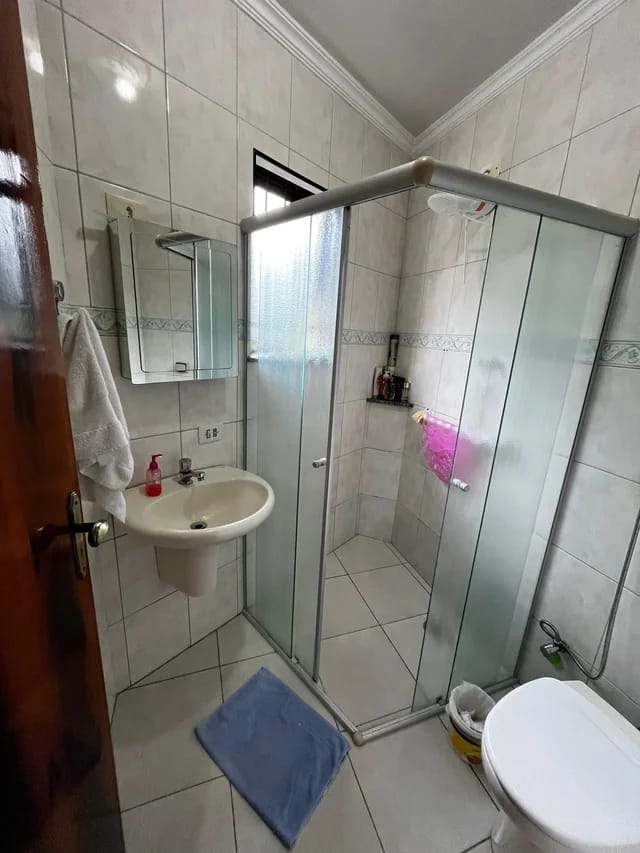 Sobrado(125m²)-05 Dormitórios,02 vagas