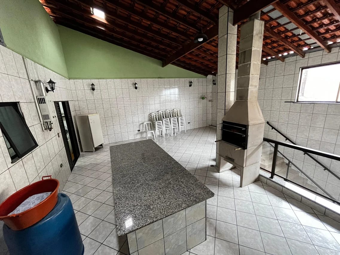 Sobrado(125m²)-05 Dormitórios,02 vagas