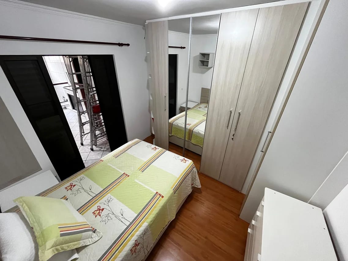 Sobrado(125m²)-05 Dormitórios,02 vagas