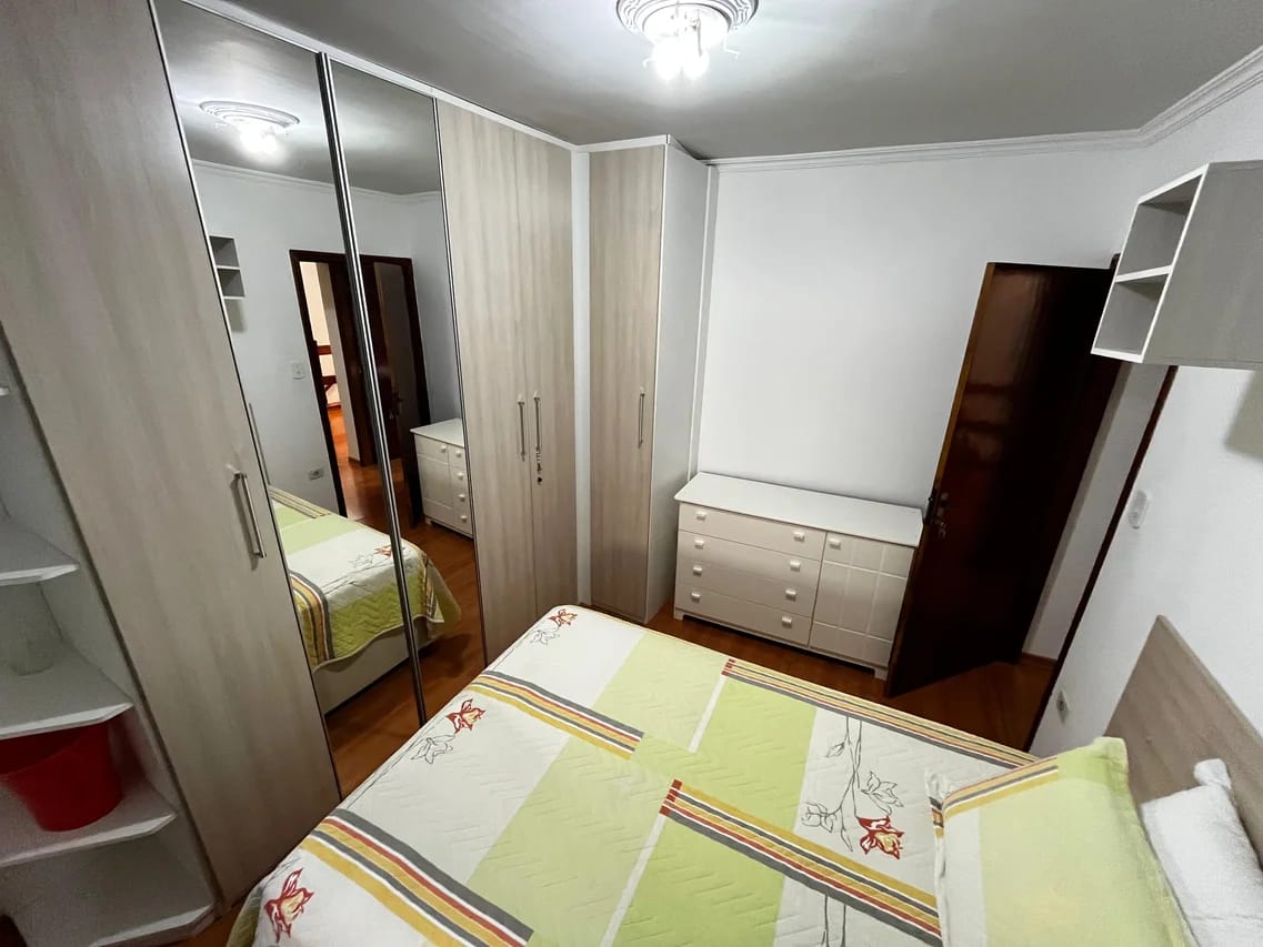 Sobrado(125m²)-05 Dormitórios,02 vagas