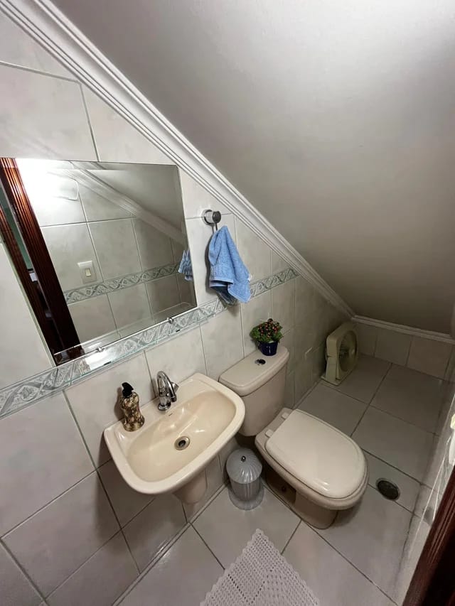 Sobrado(125m²)-05 Dormitórios,02 vagas