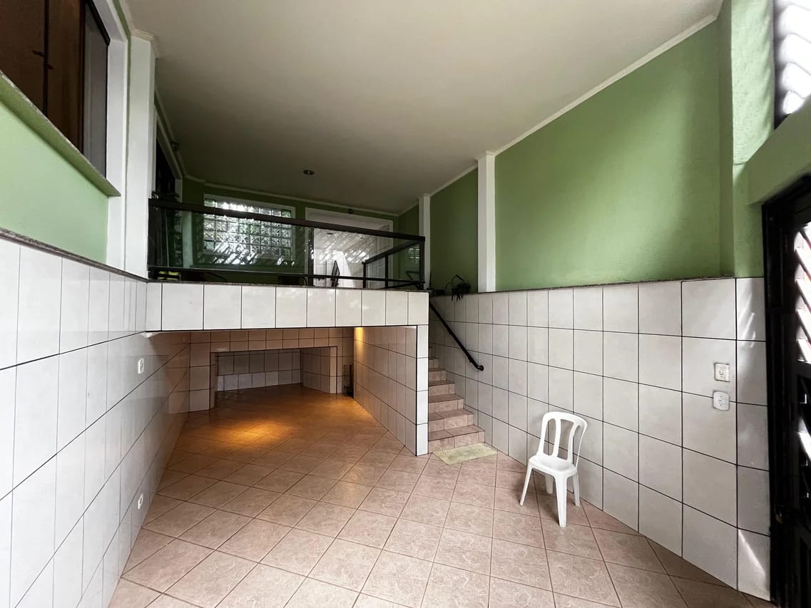 Sobrado(125m²)-05 Dormitórios,02 vagas
