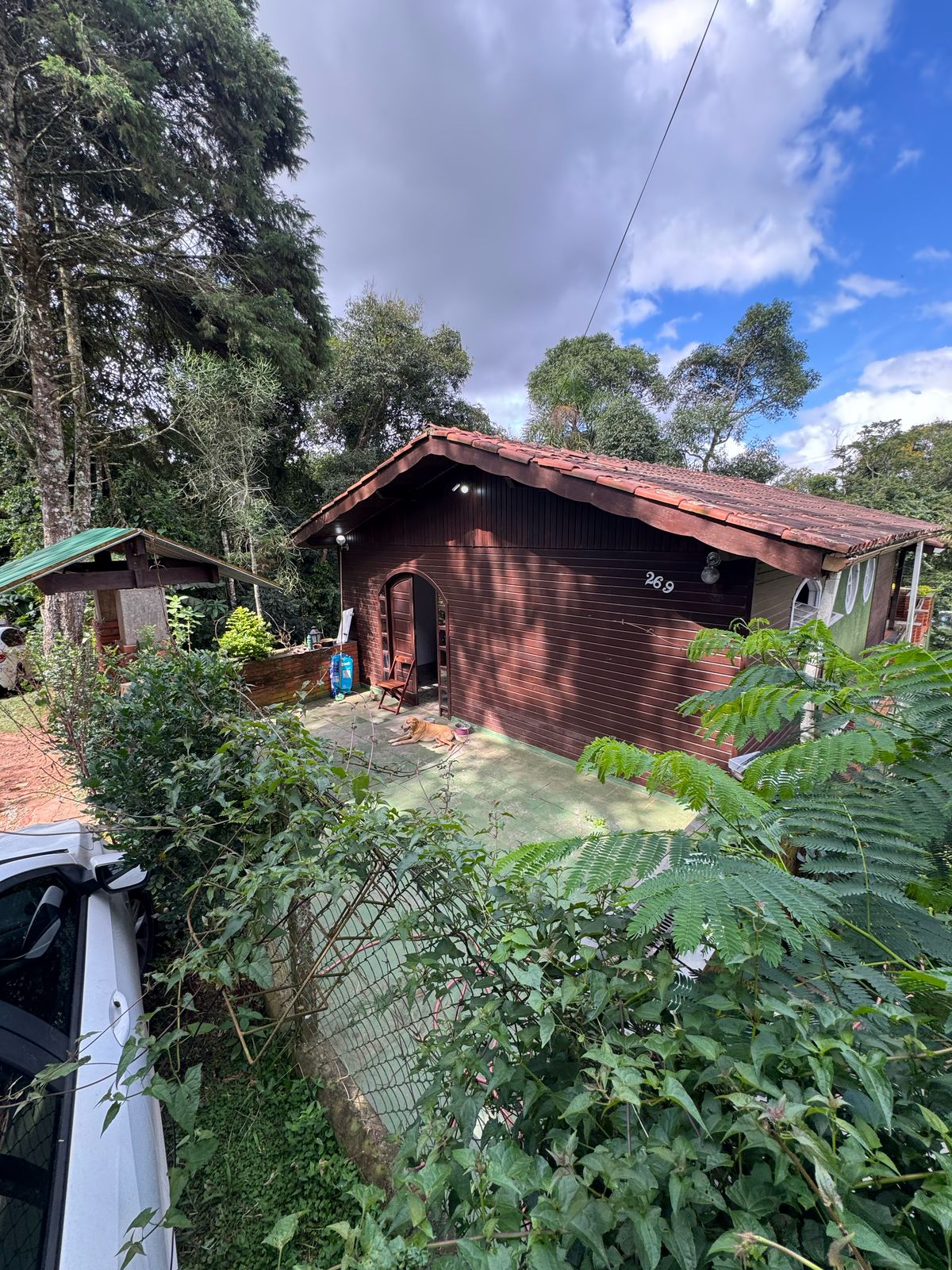 Casa em condomínio(1.800m²) 04 Dormitórios, 10 vagas