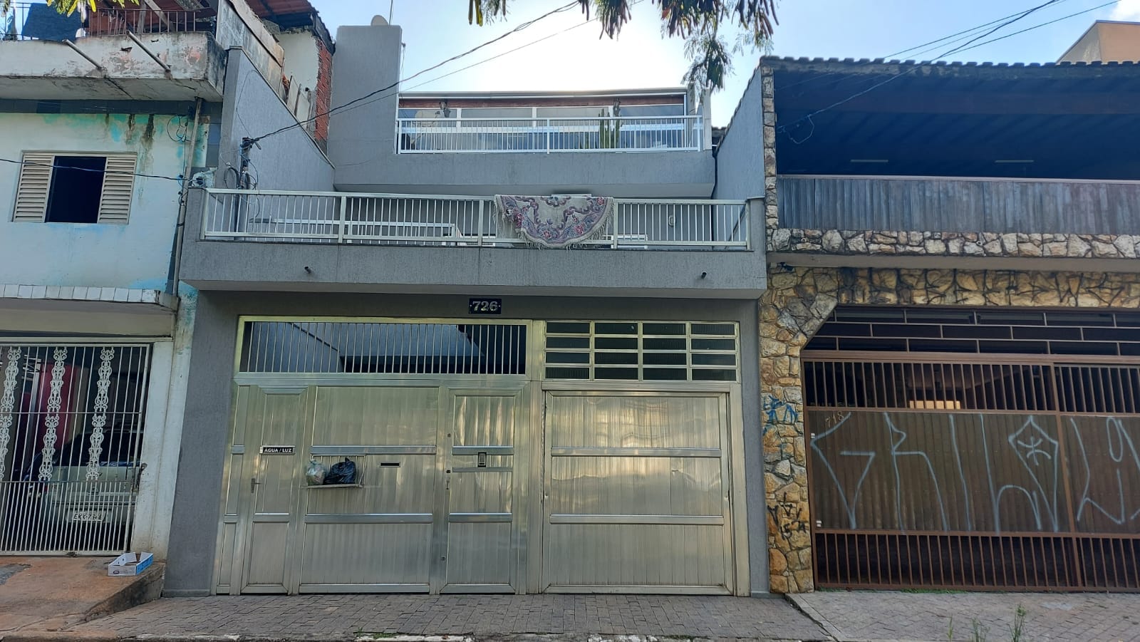 Sobrado com salão de festa