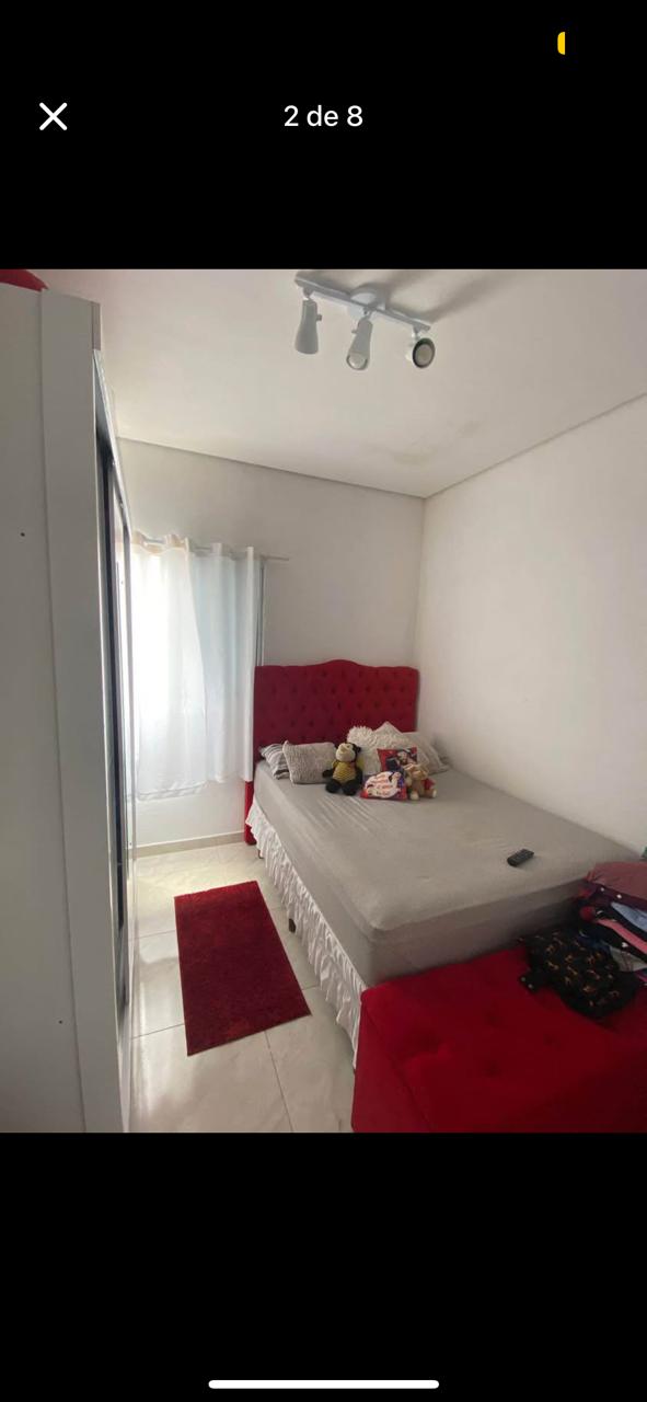 Casa em viela com 02 Dormitórios, sala, cozinha, 02 banheiros, sem garagem