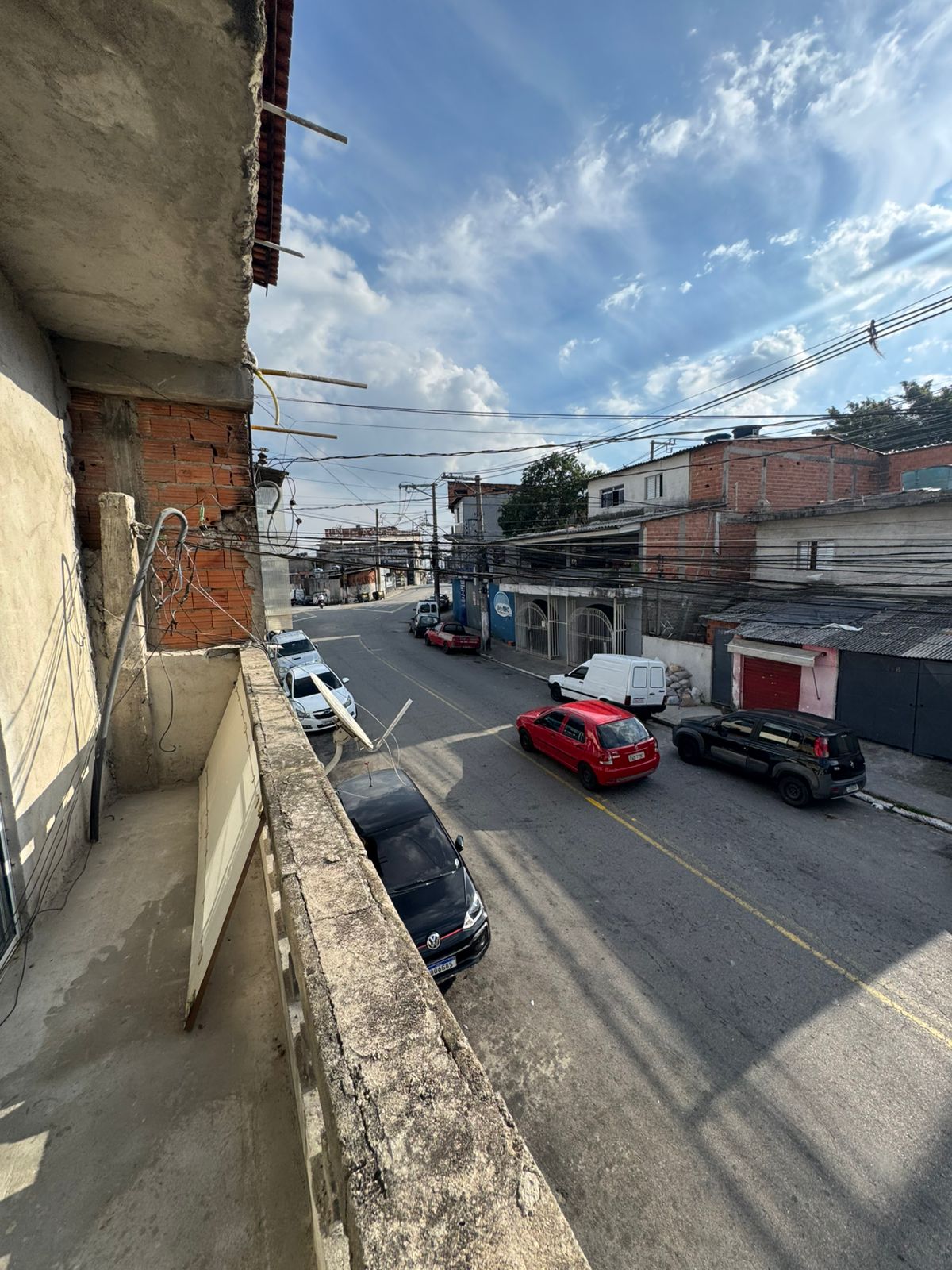 Casa pra renda(150m²) com 06 casas + 01 salão comercial