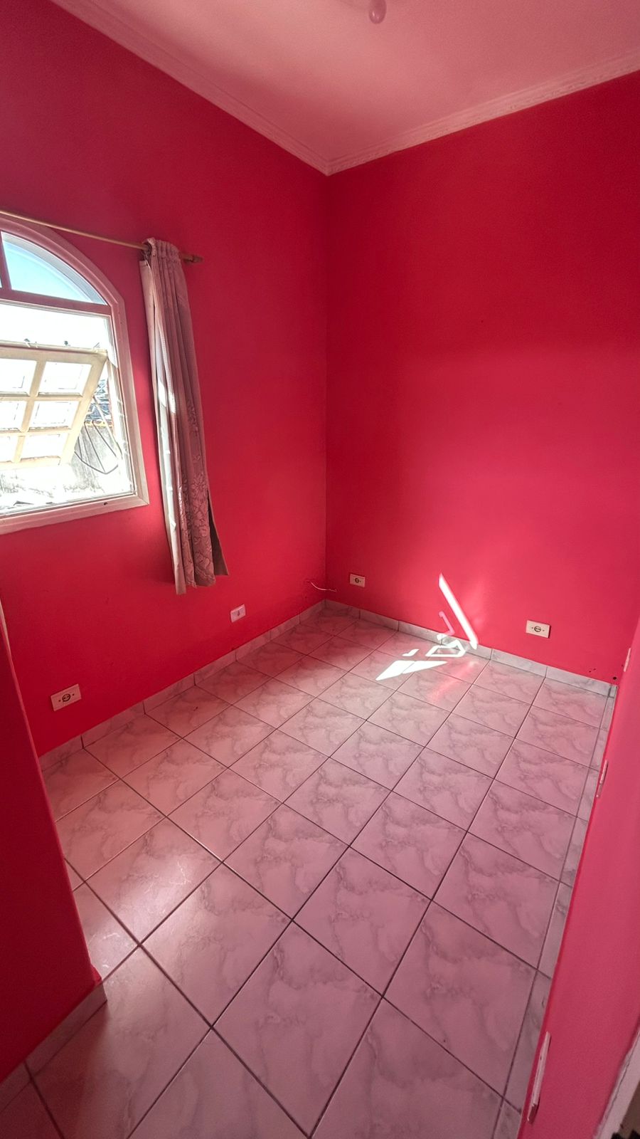 Sobrado(125m²) 03 Dormitórios sendo 02 suítes, 01 vaga