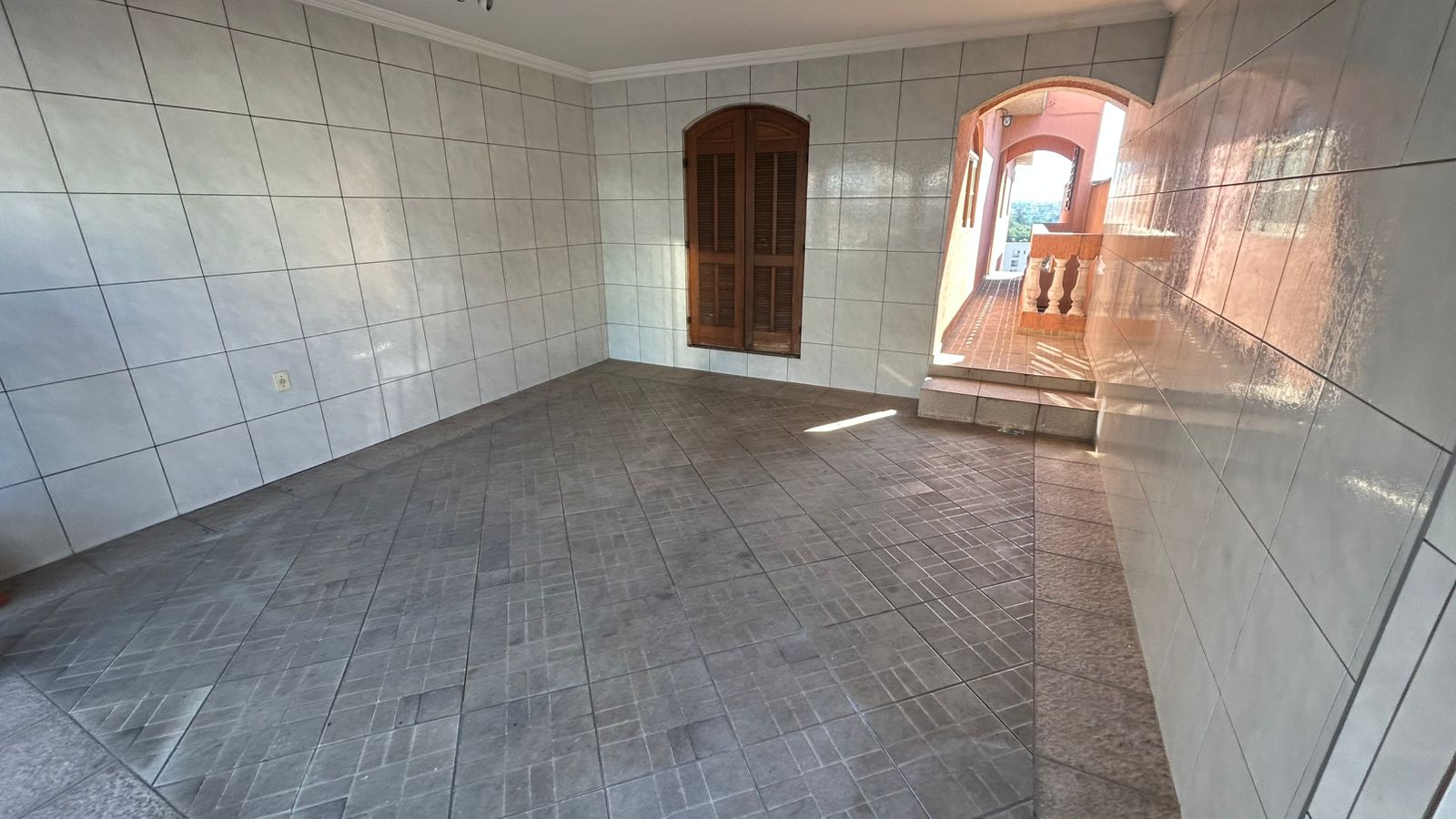 Sobrado(125m²) 03 Dormitórios sendo 02 suítes, 01 vaga
