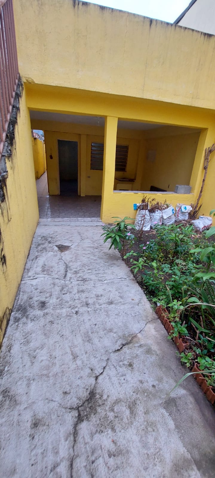 Casa Térrea à Venda – 3 Dorms 