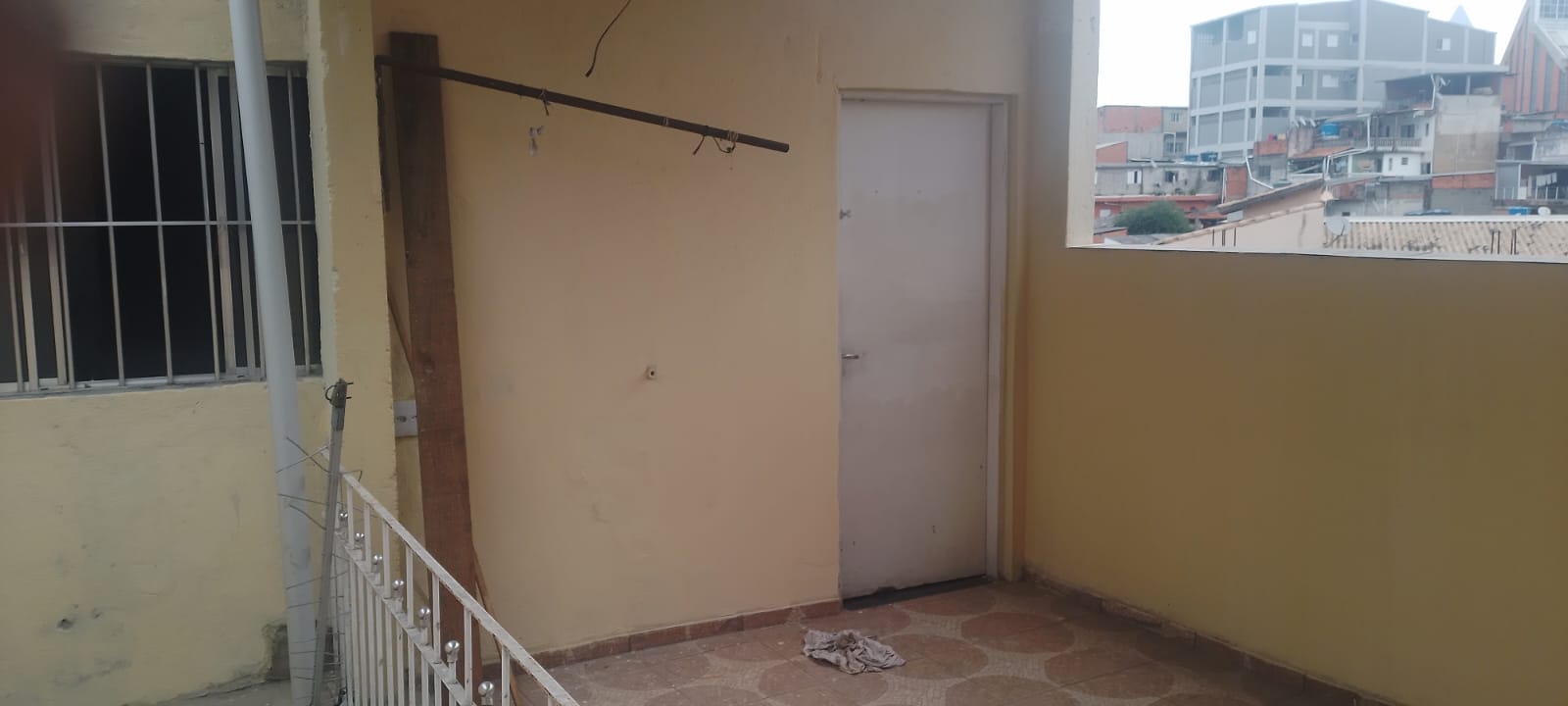 Sobrado pra renda com 03 casas (125m²) 03 vagas 