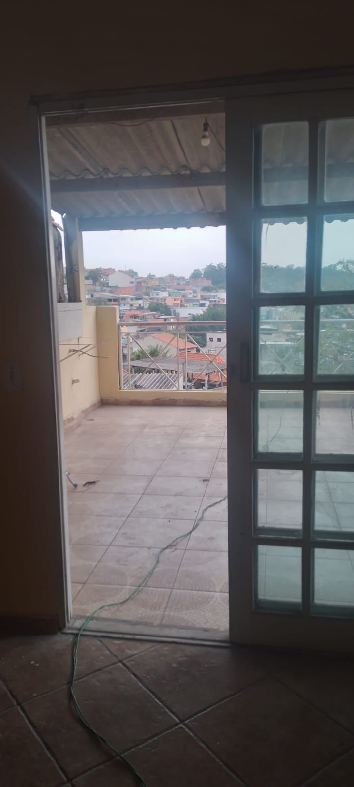 Sobrado pra renda com 03 casas (125m²) 03 vagas 