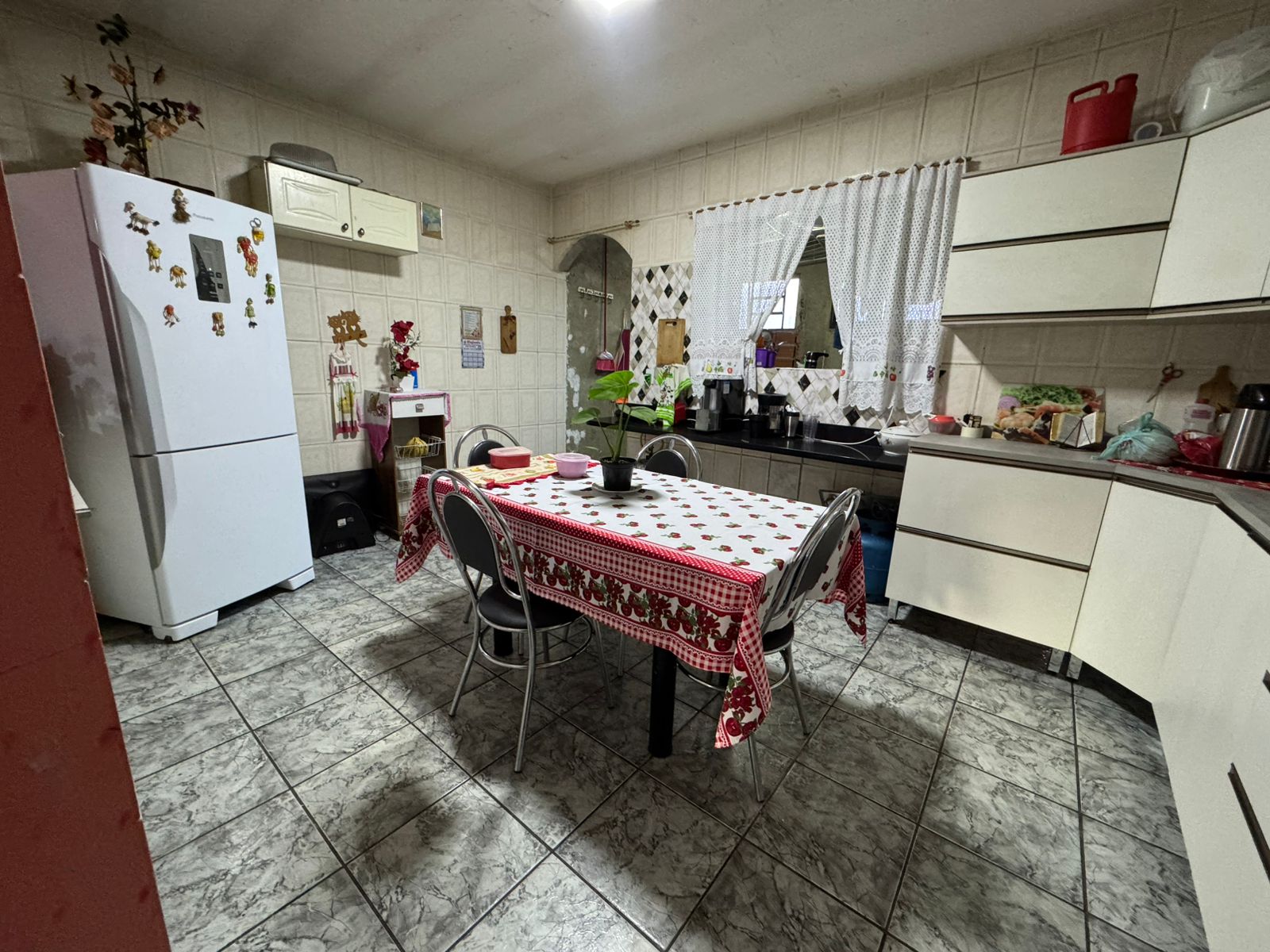 Sobrado (299m2) 3 dorms (1 suíte)