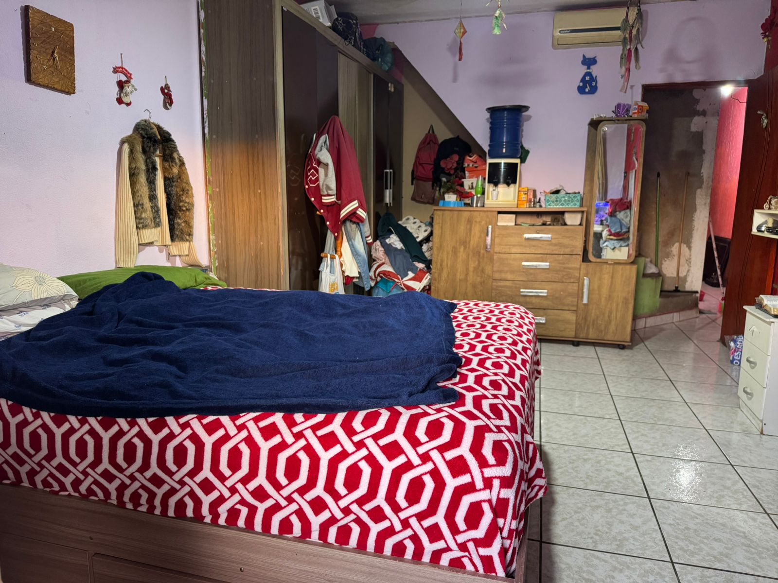 Sobrado (299m2) 3 dorms (1 suíte)