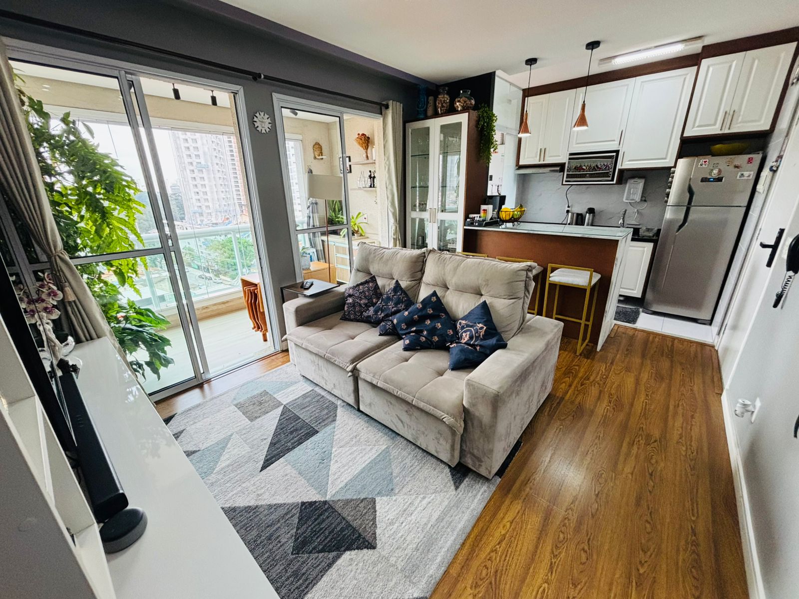 Apartamento (57m2) - 2 dorm (1 suíte)