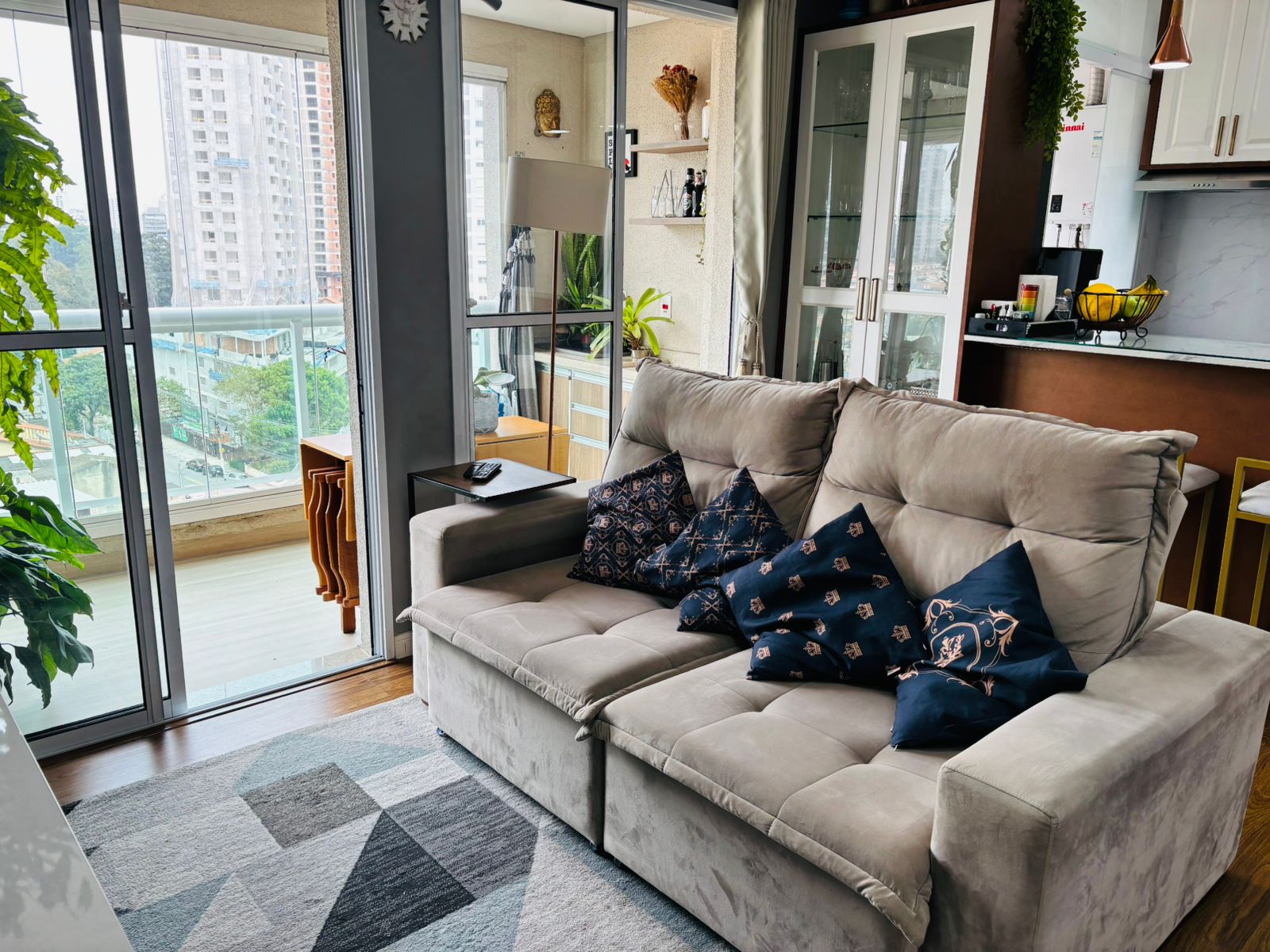 Apartamento (57m2) - 2 dorm (1 suíte)