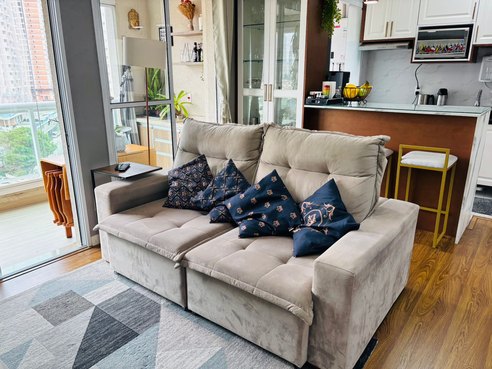 Apartamento (57m2) - 2 dorm (1 suíte)