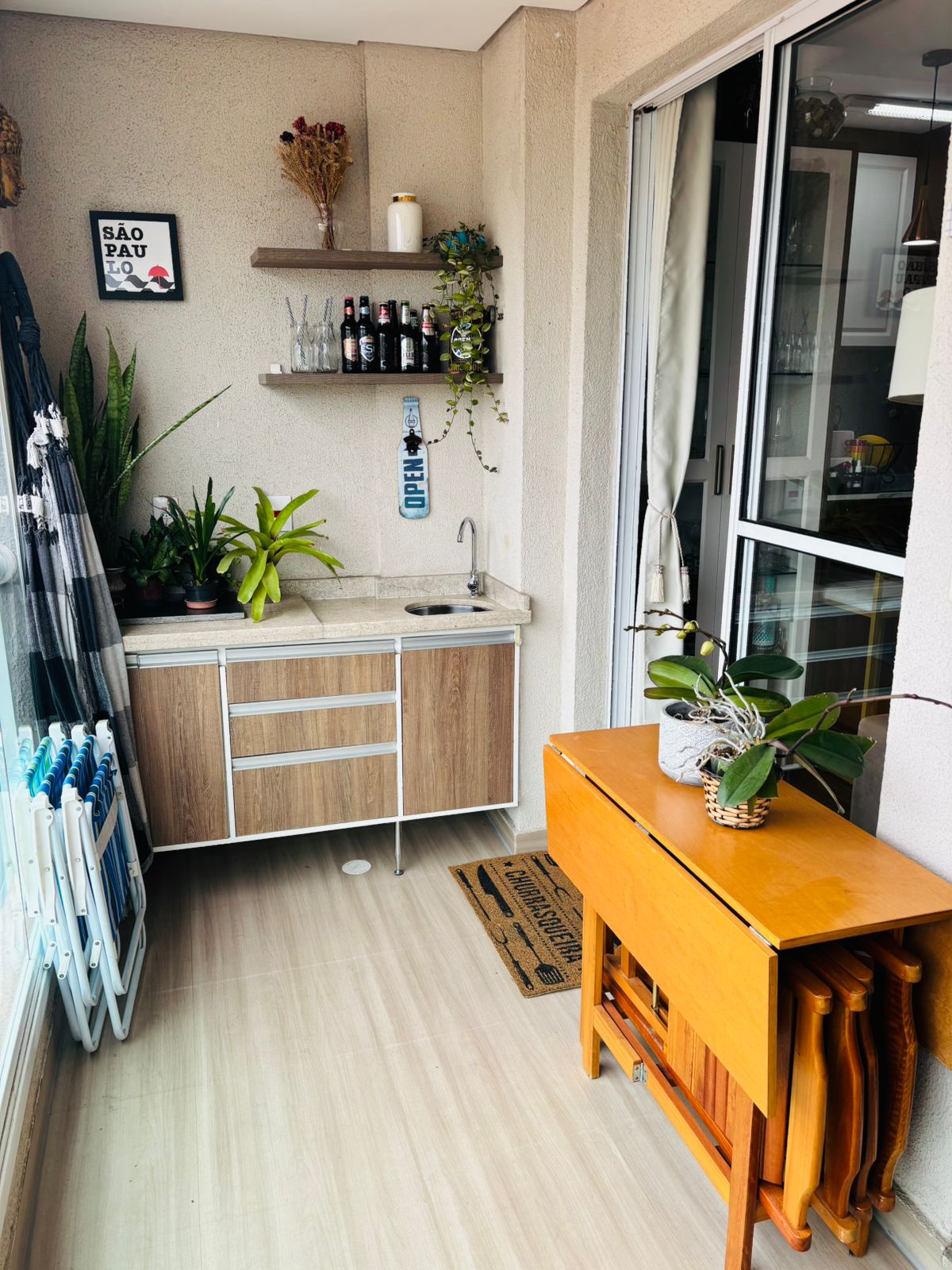 Apartamento (57m2) - 2 dorm (1 suíte)