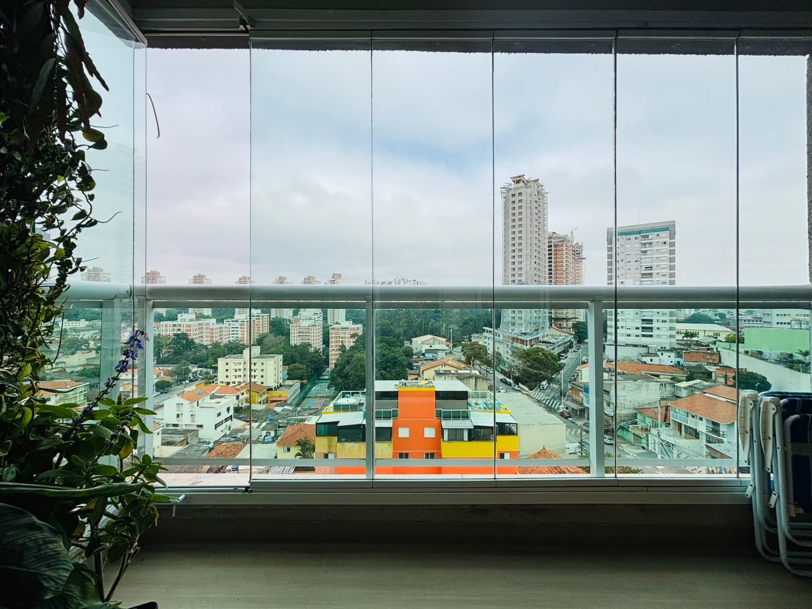 Apartamento (57m2) - 2 dorm (1 suíte)