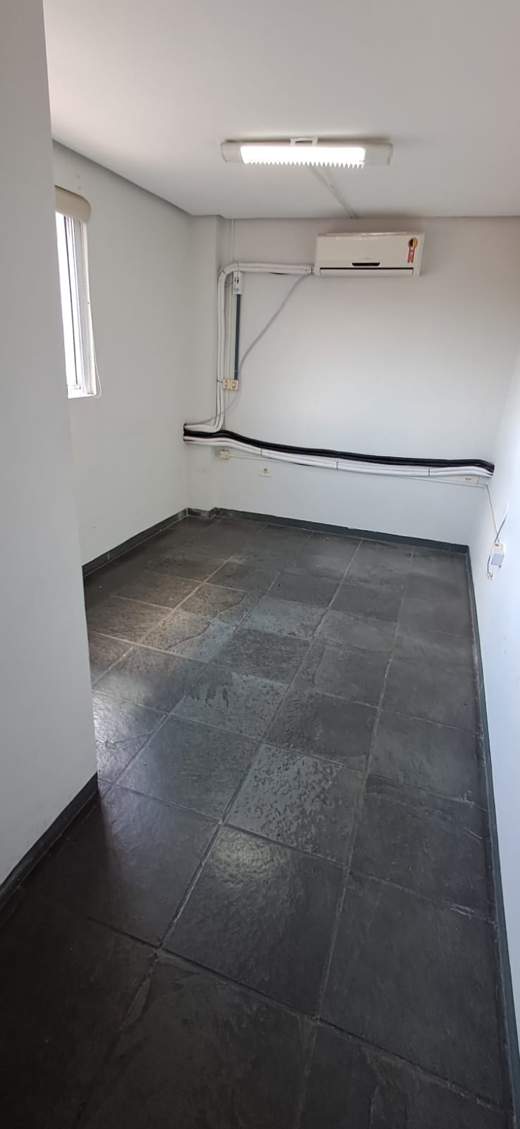 Sala Comercial para Locação – 180m² 