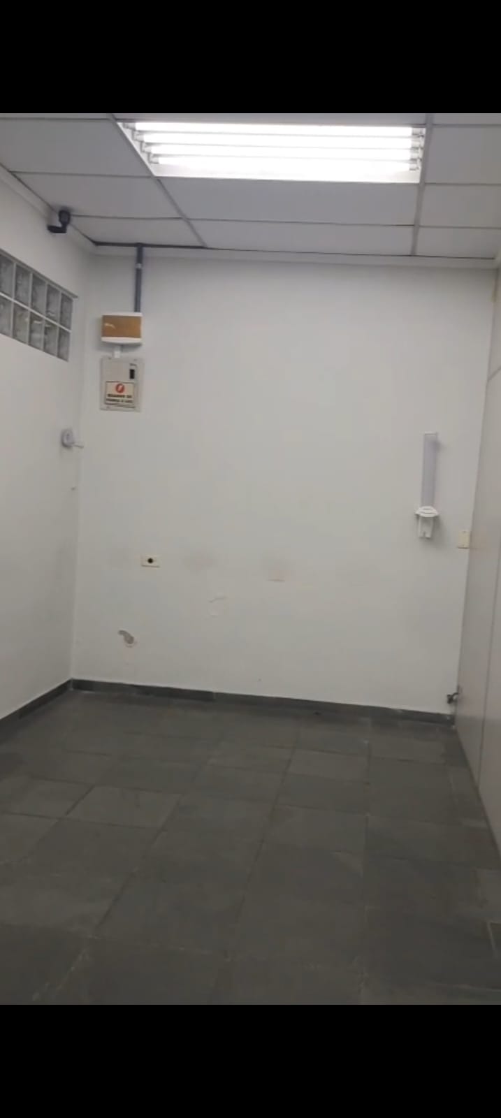 Sala Comercial para Locação – 180m² 