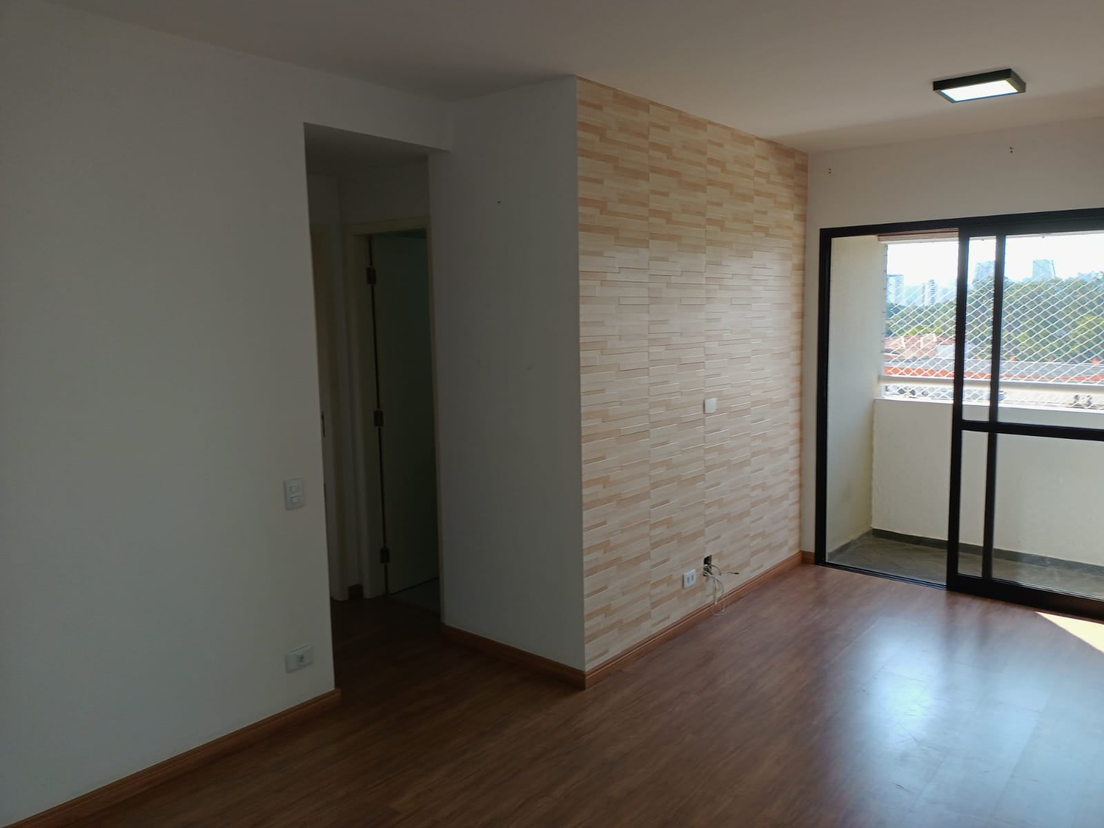 Apartamento à venda com 2 quartos, 60m² - Foto 2