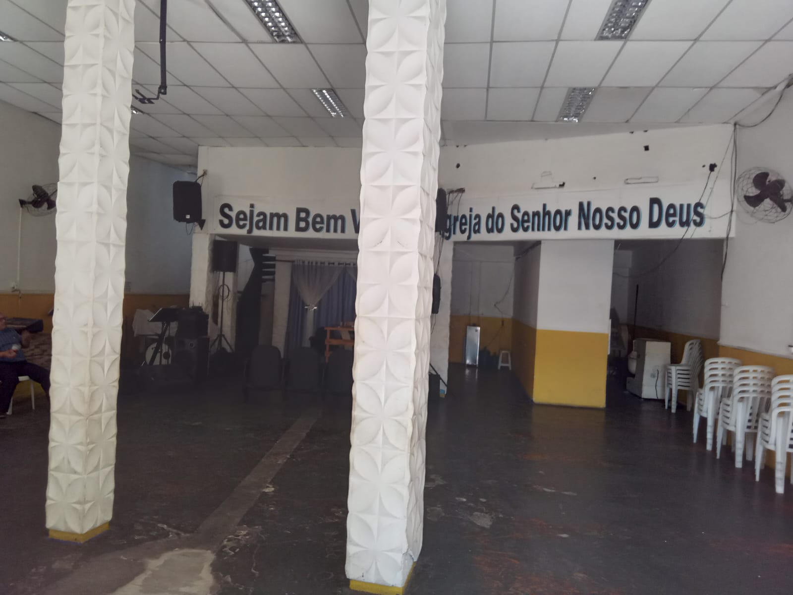 Prédio Versátil com Grandes Oportunidades de Negócio e Moradia!
