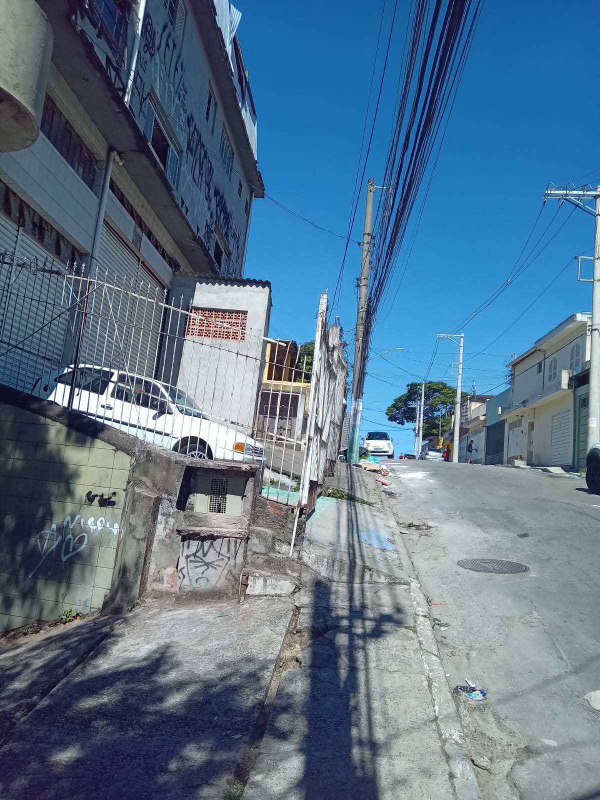 Prédio Versátil com Grandes Oportunidades de Negócio e Moradia!