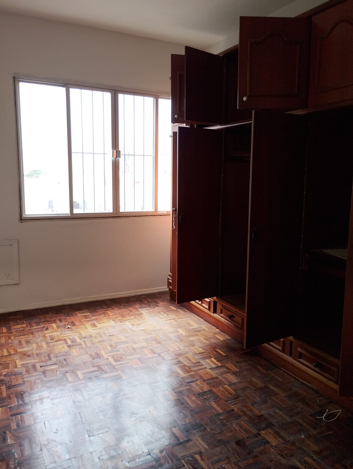 Apartamento com 3 quartos sendo 1 suíte no Edifício Salete