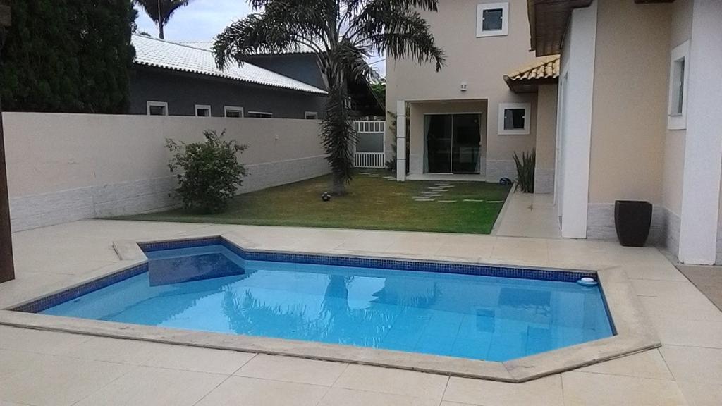 Casa em Condomínio fechado com 5 suítes 