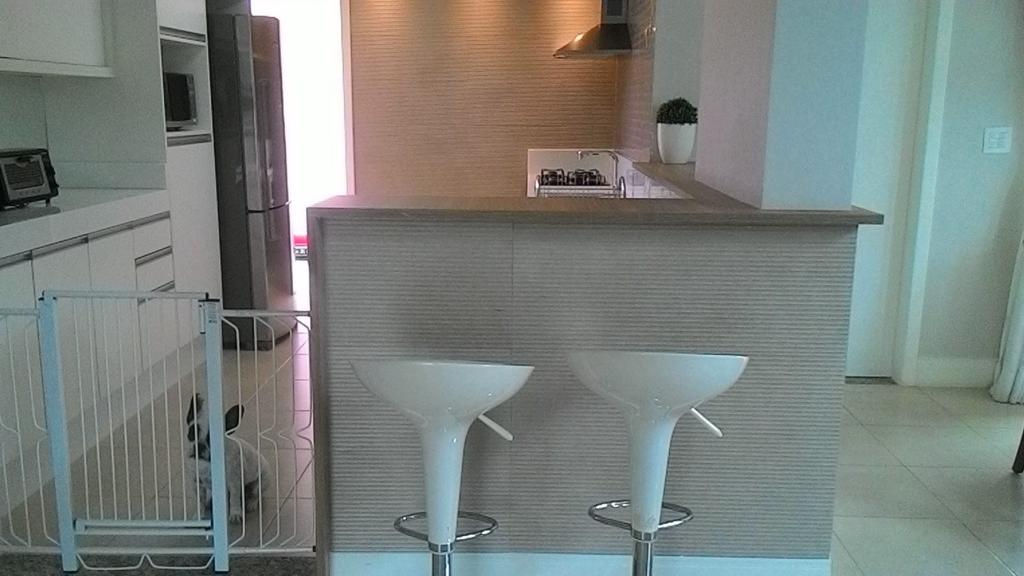 Casa em Condomínio fechado com 5 suítes 