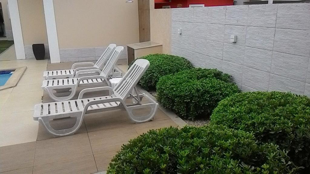Casa em Condomínio fechado com 5 suítes 