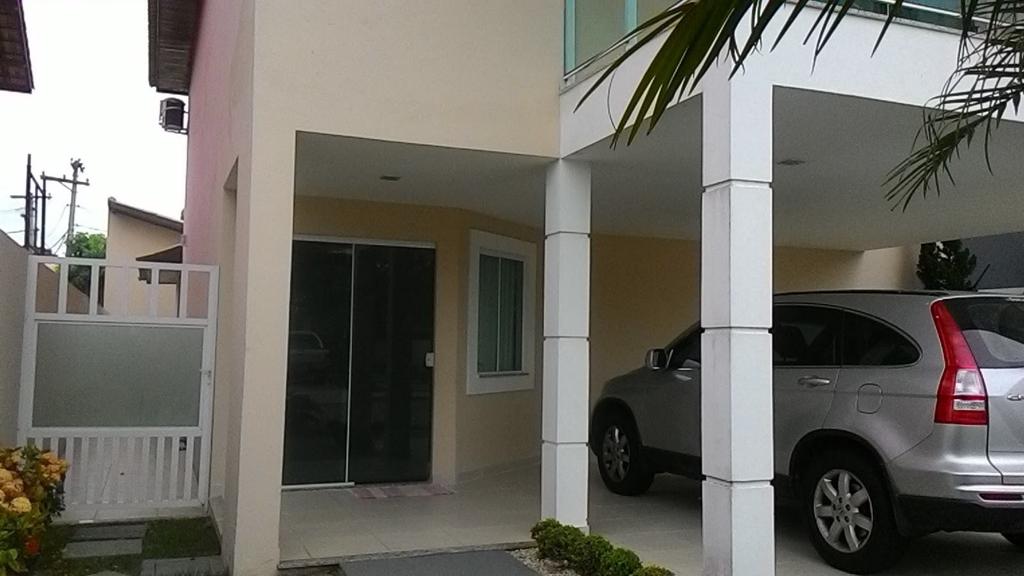 Casa em Condomínio fechado com 5 suítes 