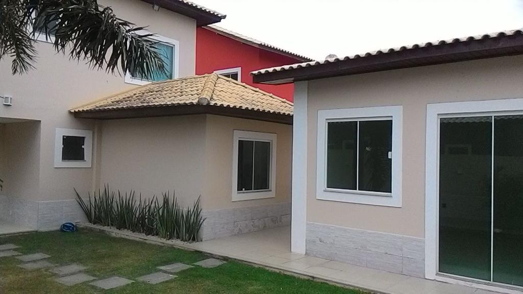 Casa em Condomínio fechado com 5 suítes 