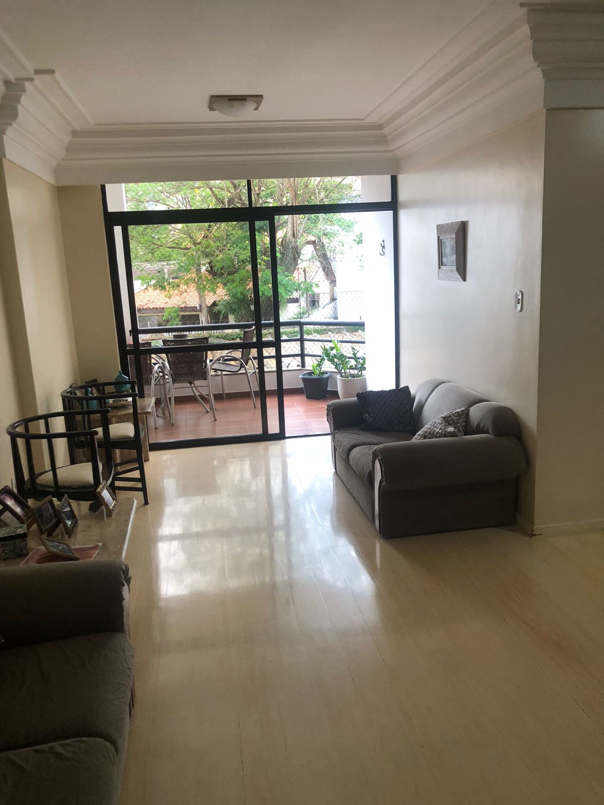 Apartamento em Condomínio com 3 Quartos