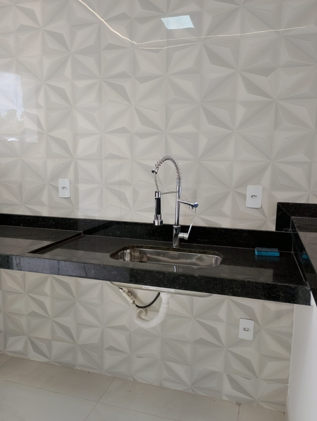 Casa Linear Moderna com Área Gourmet e Condição Especial