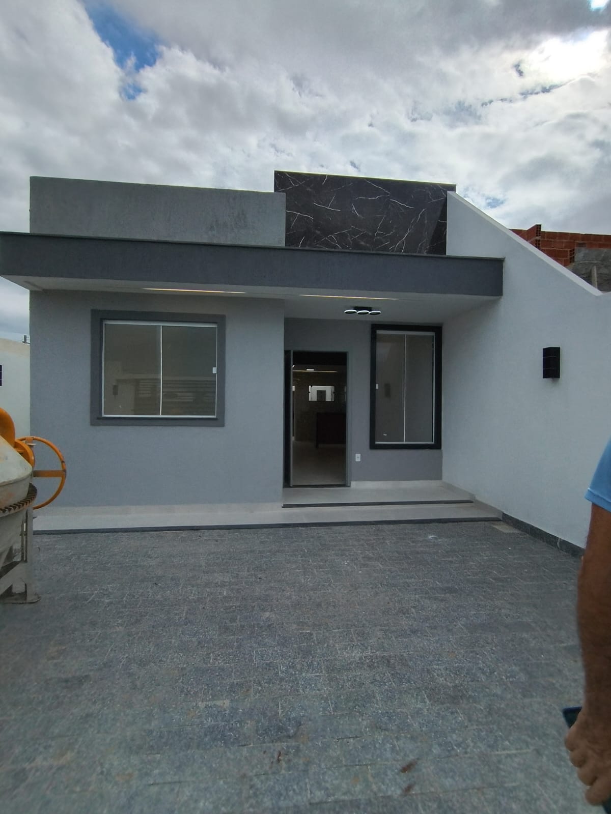 Casa Linear Moderna com Área Gourmet e Condição Especial