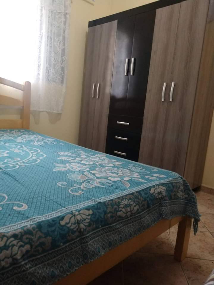 CASA Á VENDA - BALNEÁRIO SAMBURÁ 