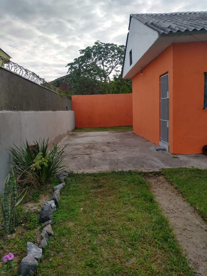 CASA Á VENDA - BALNEÁRIO SAMBURÁ 