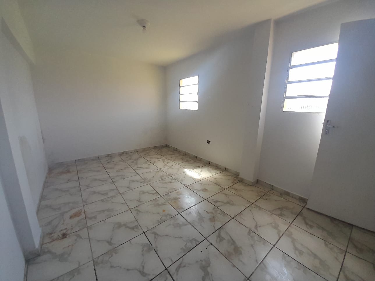 IMÓVEL COMERCIAL - LOCAÇÃO MENSAL