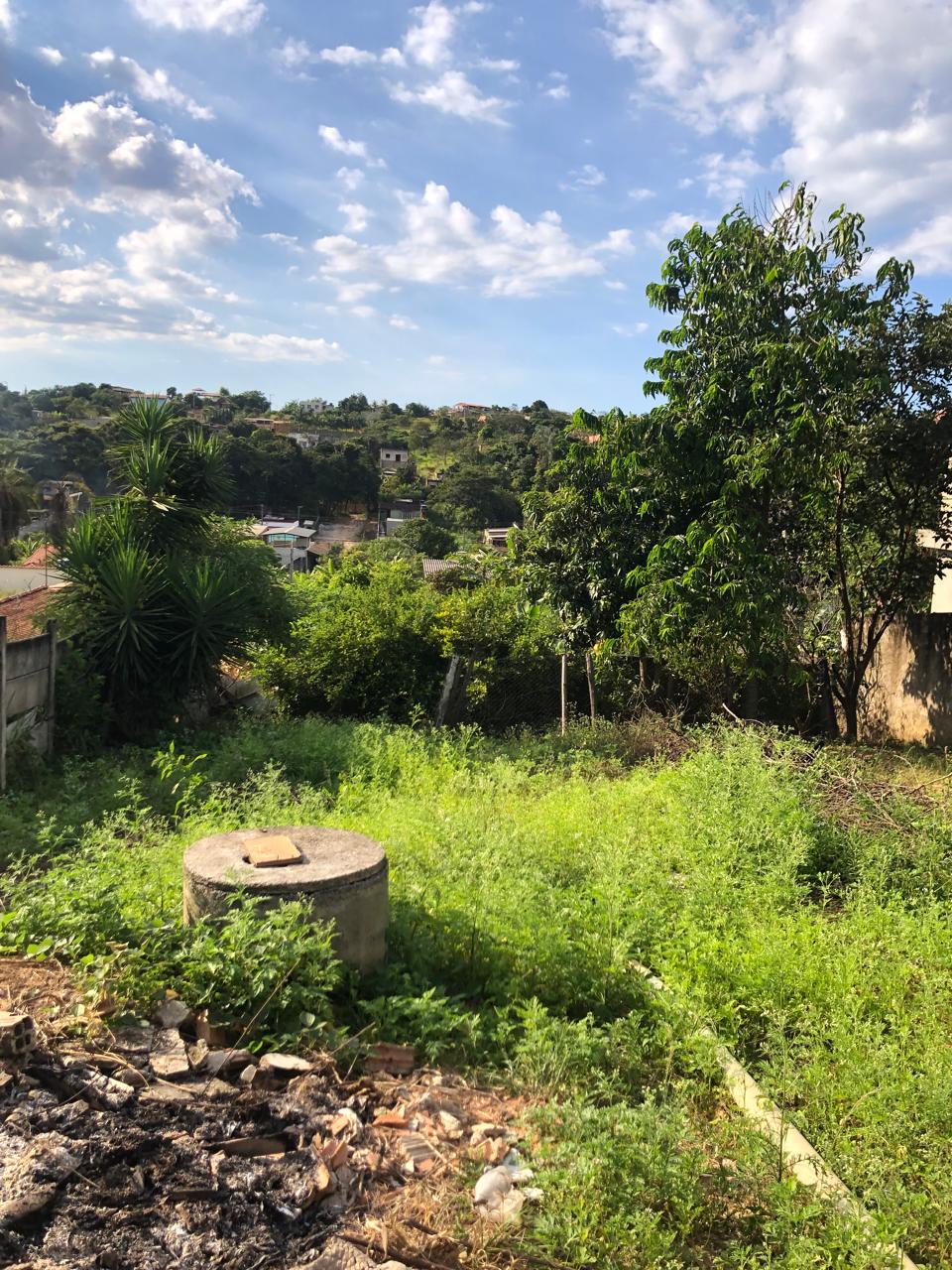 Ótima casa a venda no Bairro Recanto da Mata - Esmeraldas MG