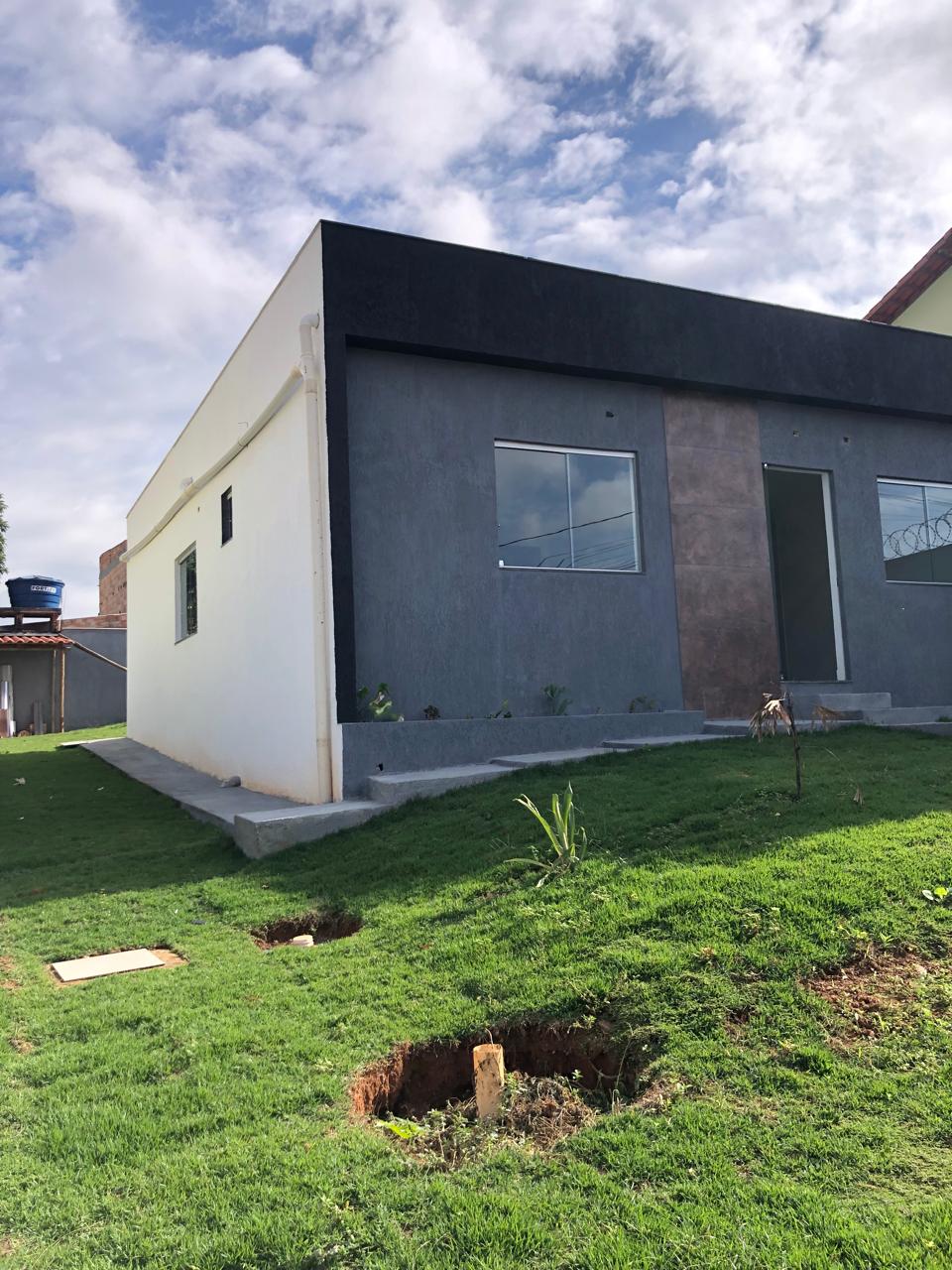 Ótima casa a venda Bairro São Pedro Esmeraldas MG